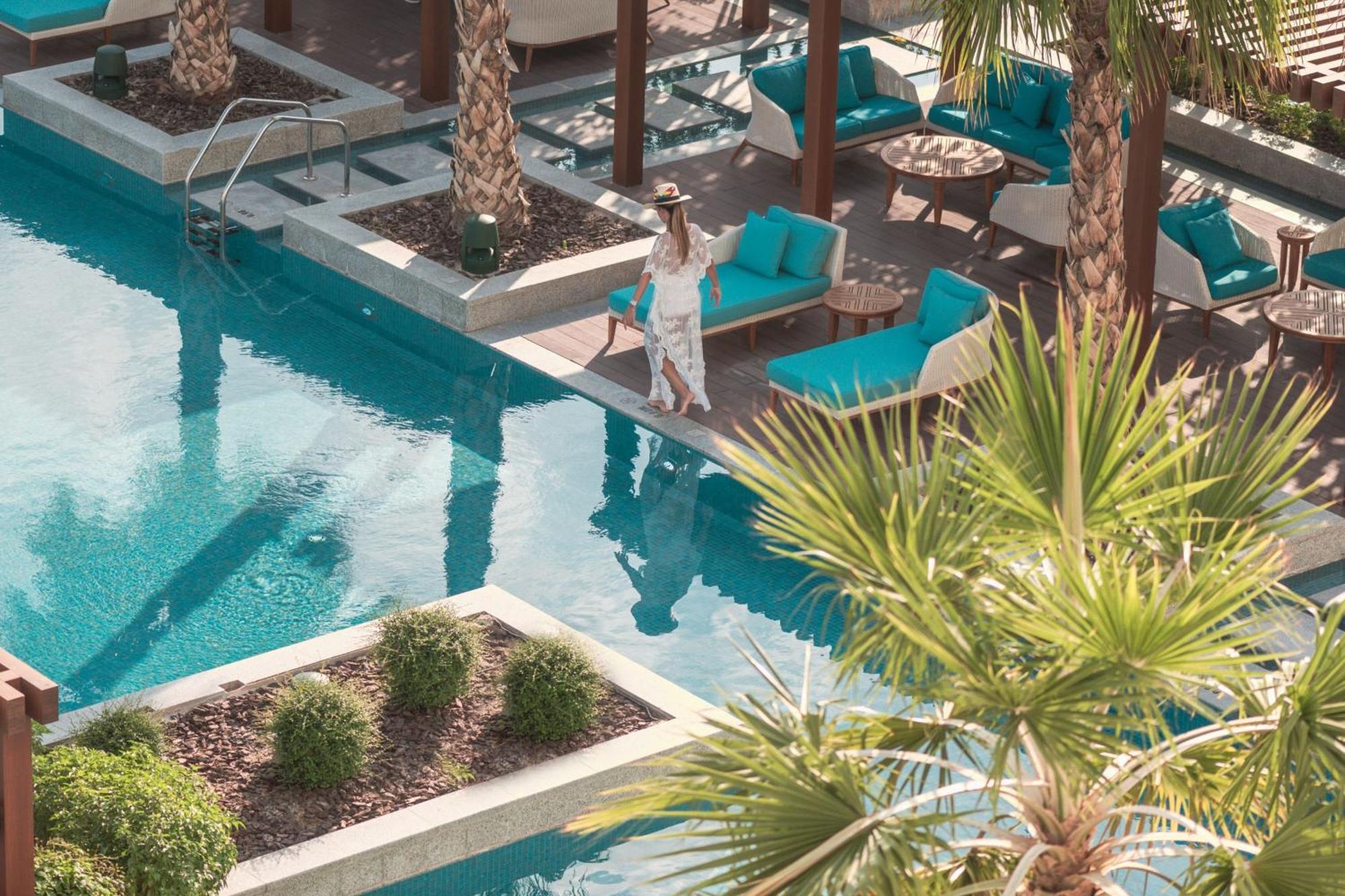 Al Messila, A Luxury Collection Resort & Spa, Доха Екстериор снимка The pool at the hotel